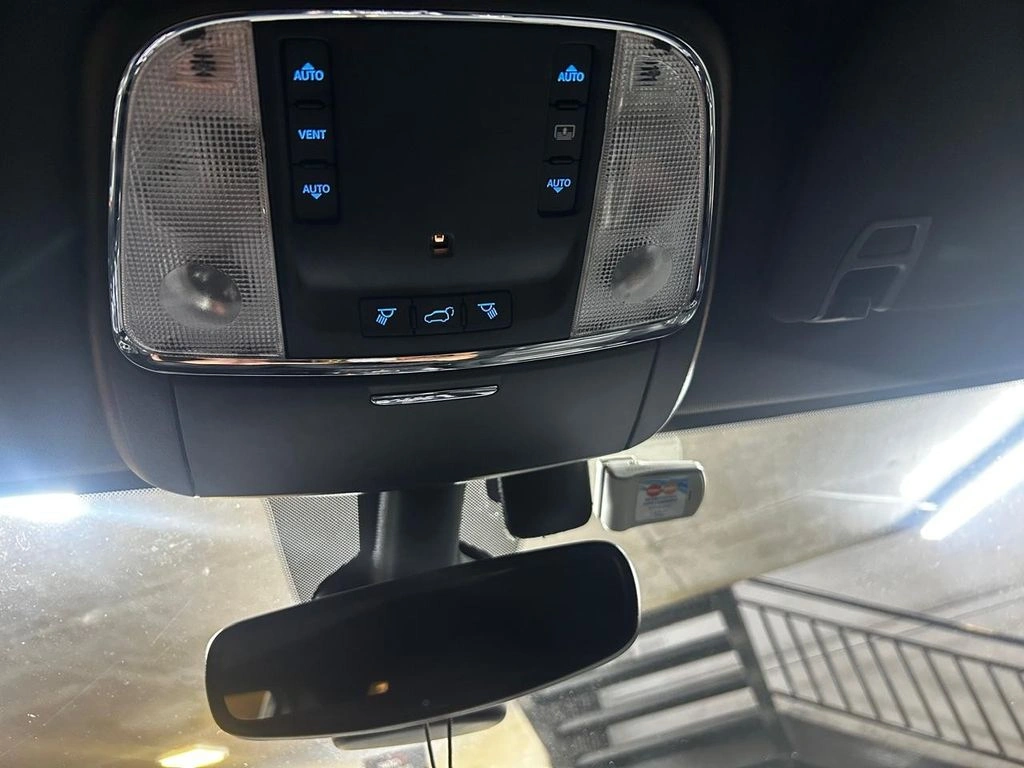 Jeep Grand Cherokee 3.6 Limited 4x4 At 5p año 2022