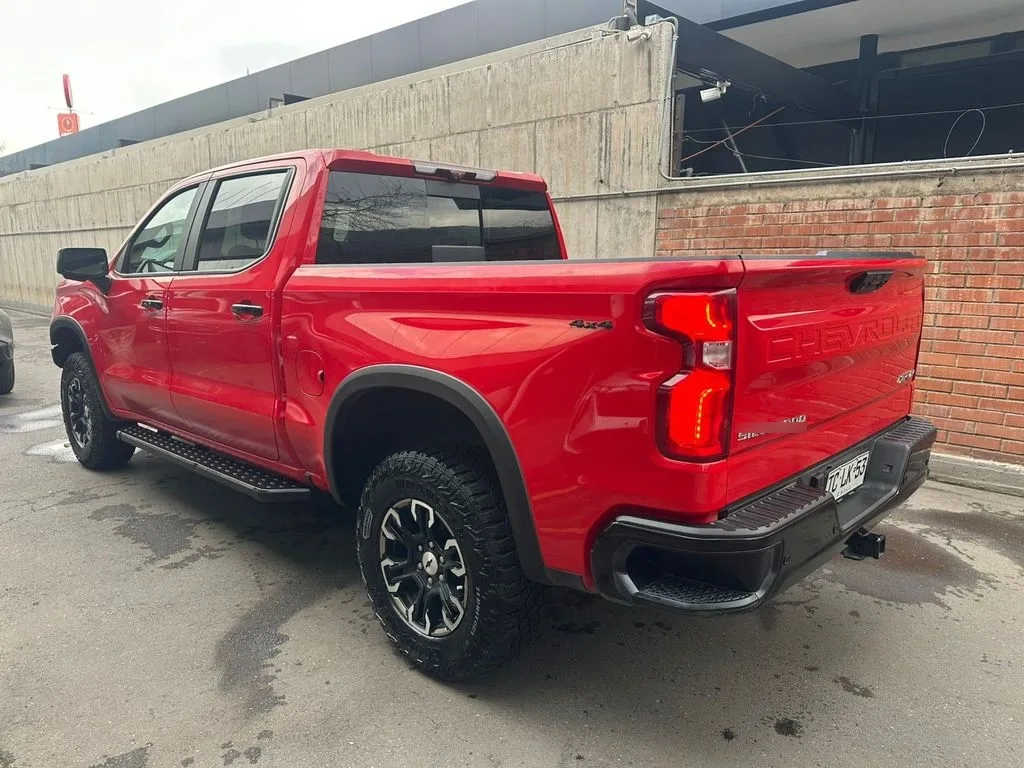 Chevrolet Silverado 6.2 Zr2 4x4 At 4p año 2024