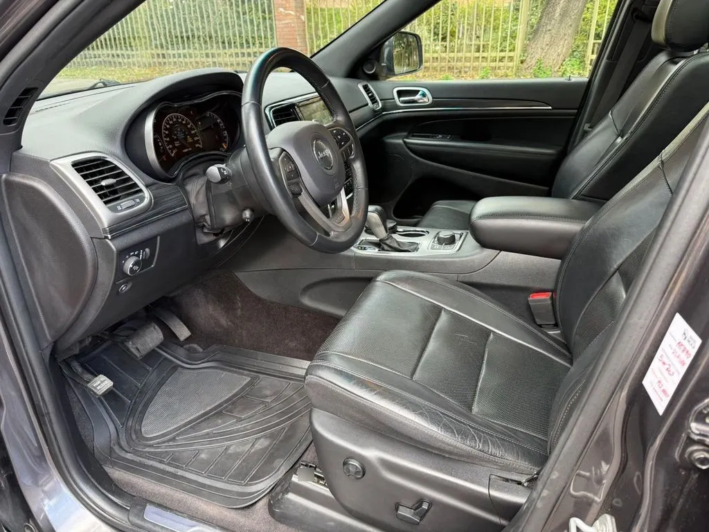 Jeep Grand Cherokee Limited 3.6 4x4 año 2019