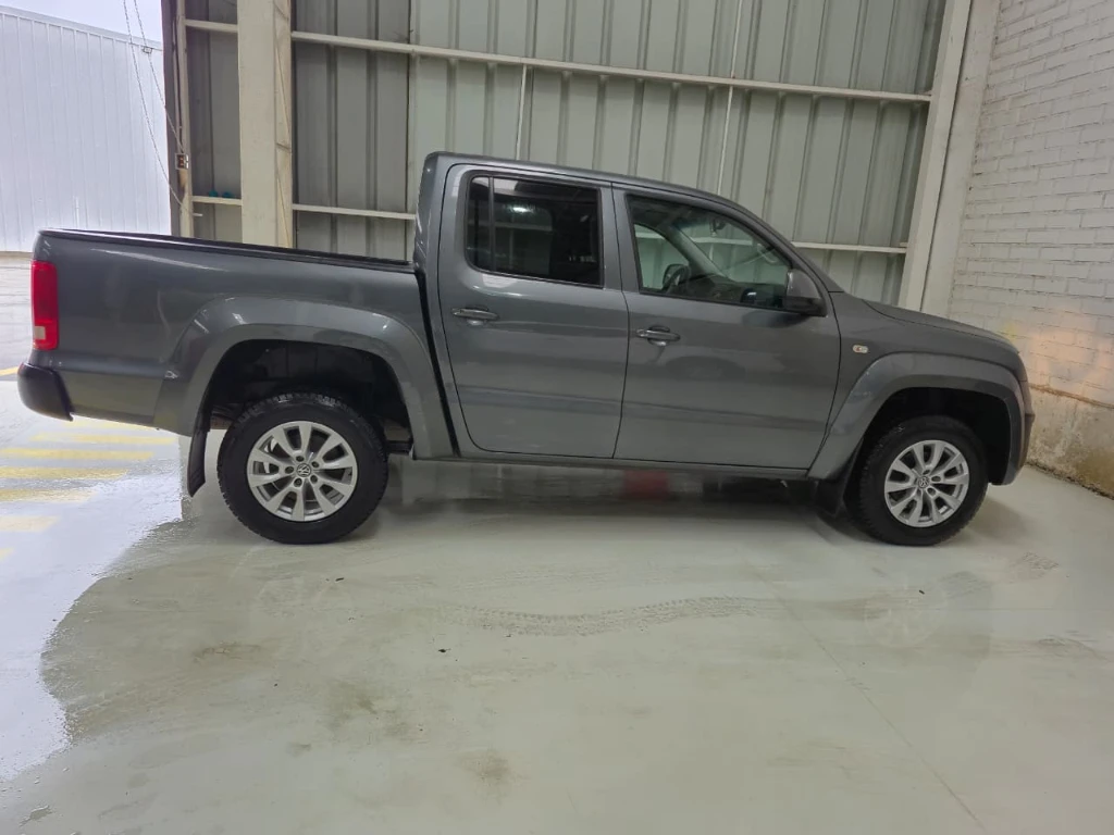 Volkswagen Amarok Dcab Tdi 4x4 Trendline 2.0 año 2023