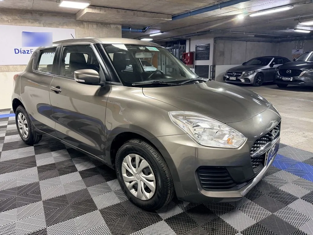 Suzuki Swift Gl año 2023