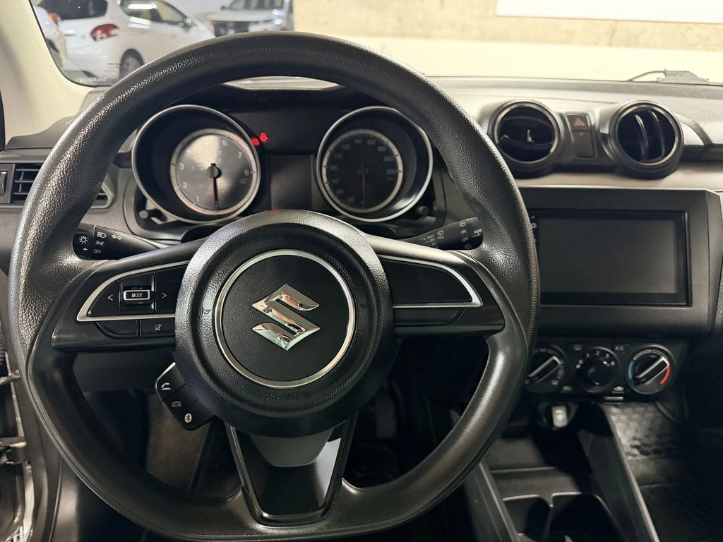 Suzuki Swift Gl año 2023