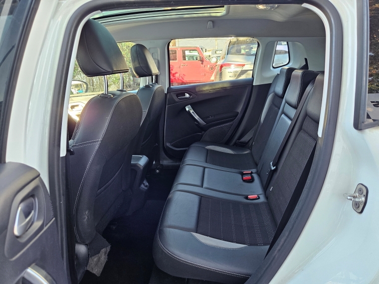 Peugeot 2008 2008 Allure 1.2 Aut año 2017