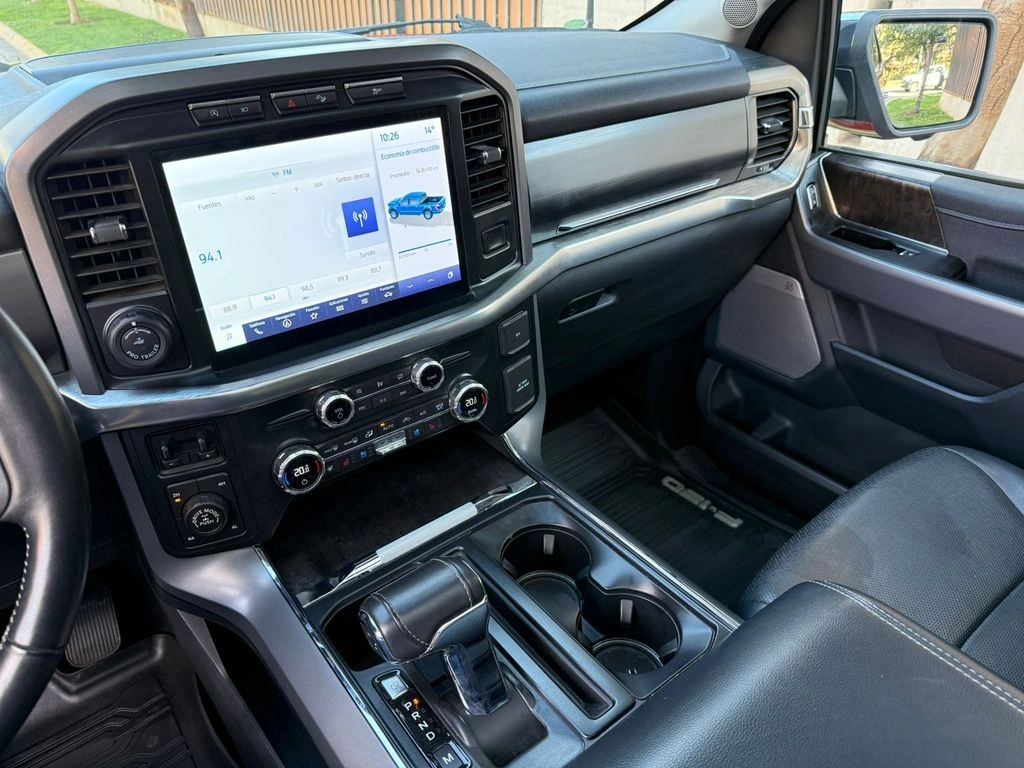 Ford F-150 Lariat Luxury 5.0 Dob. Cab. 4x4 año 2022