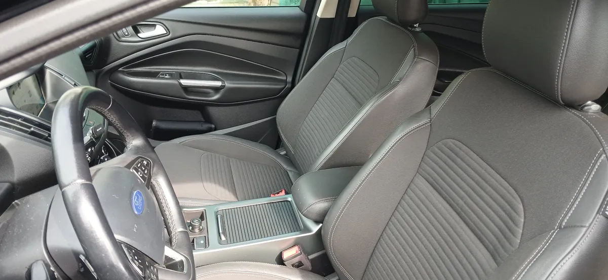 FORD ESCAPE 2.5 S At 4x2 año 2019