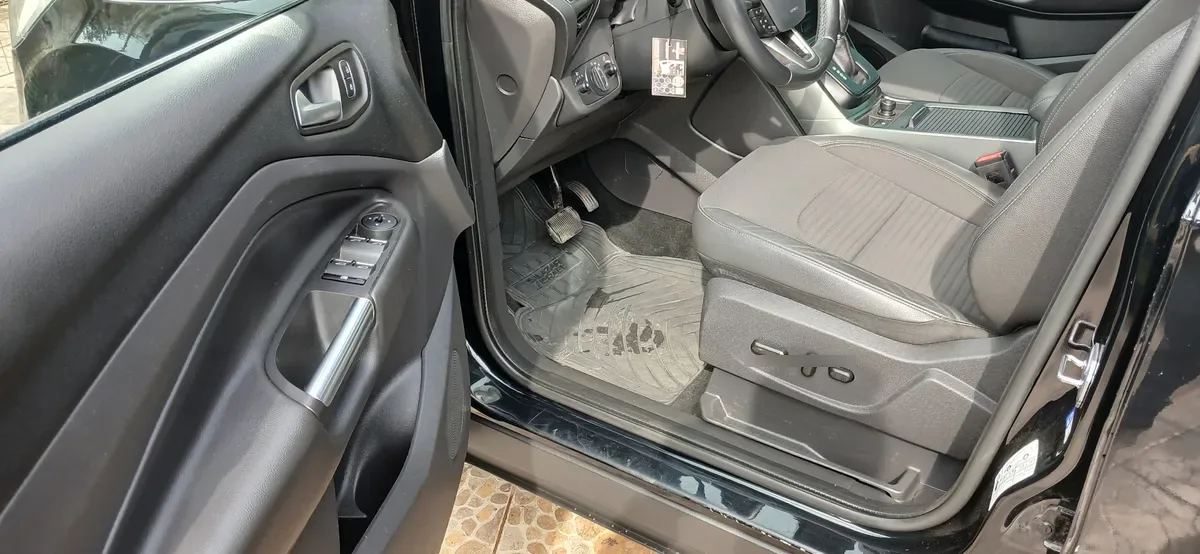 FORD ESCAPE 2.5 S At 4x2 año 2019