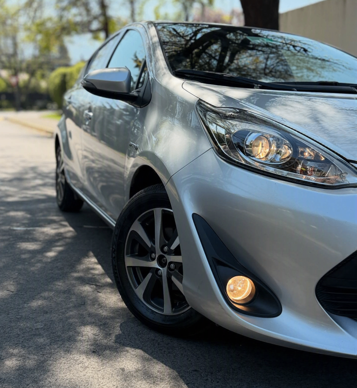 TOYOTA PRIUS 1.5 C At Hibrido año 2020