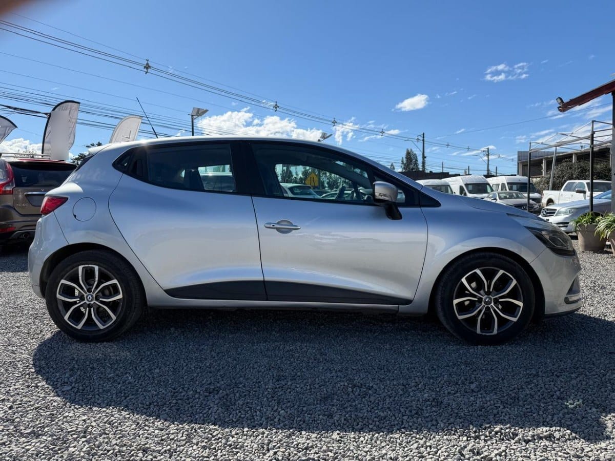 Renault Clio Iv 1.2 Hb Mt5 año 2017