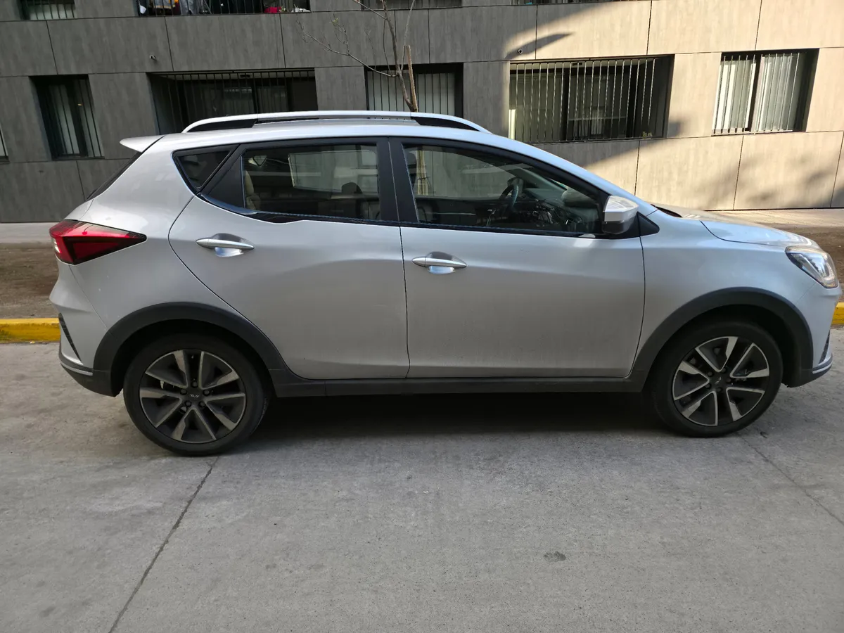 JAC JS2 1.5 Luxury Mt año 2025
