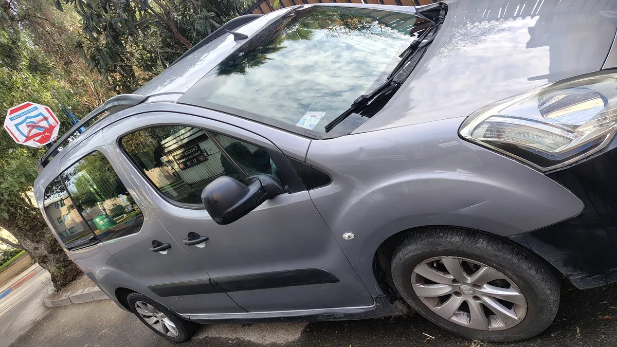 PEUGEOT TEPEE 1.6 Mi-Vie Allure Hdi 92hp 7p Mt Diesel año 2017