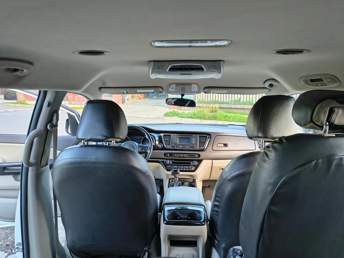 KIA MOTORS GRAND CARNIVAL Grand Carnival Ex 2.2 Dsl 6at Full año 2017