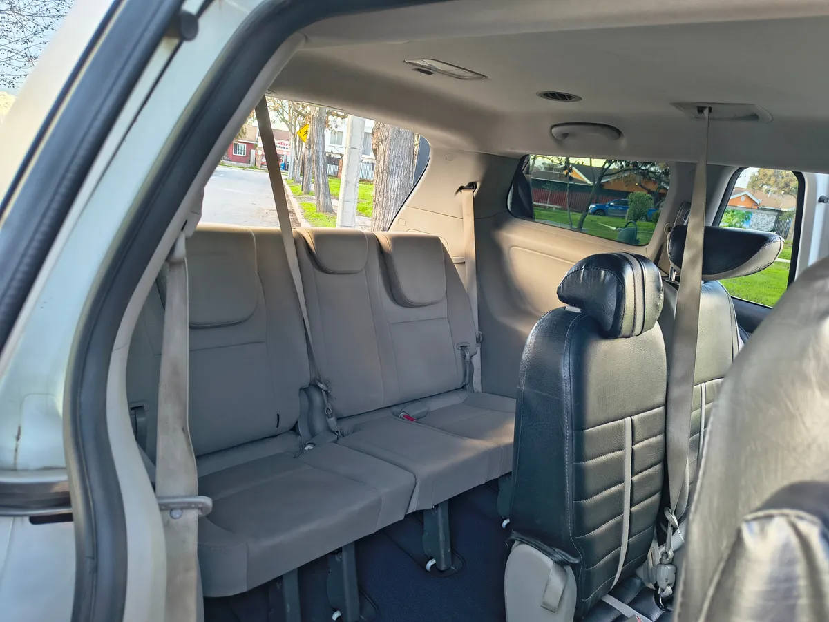 KIA MOTORS GRAND CARNIVAL Grand Carnival Ex 2.2 Dsl 6at Full año 2017