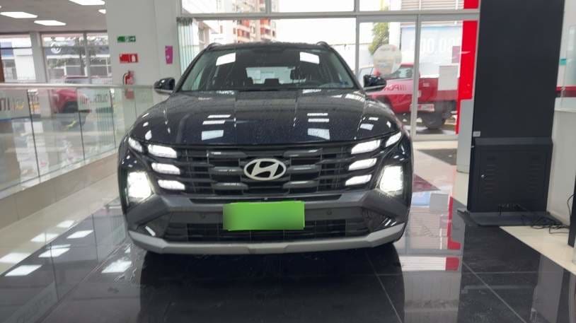 Hyundai Tucson 2.0 Nx4 Plus 2wd At 5p año 2025