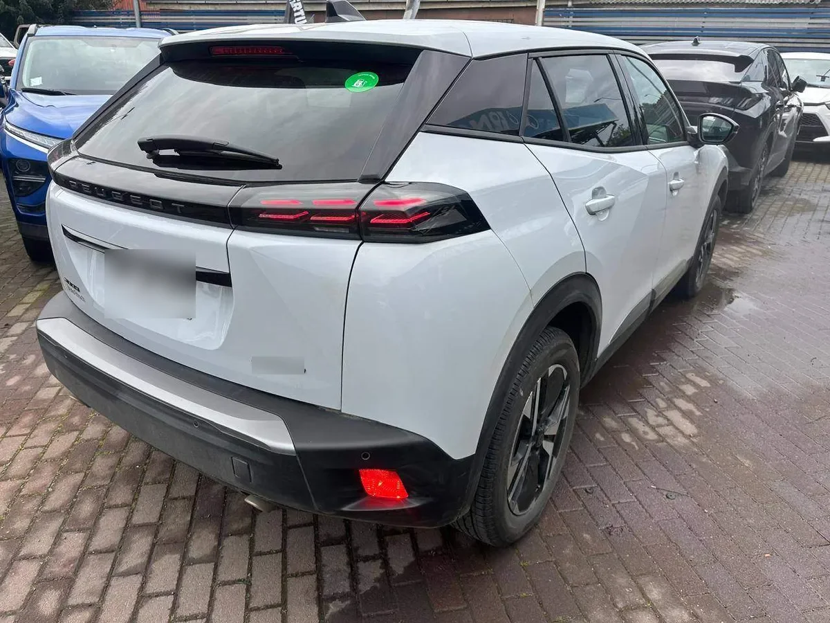 Peugeot 2008 1.2 Mca Allure Mhev 136hp 4x2 At 5p año 2026