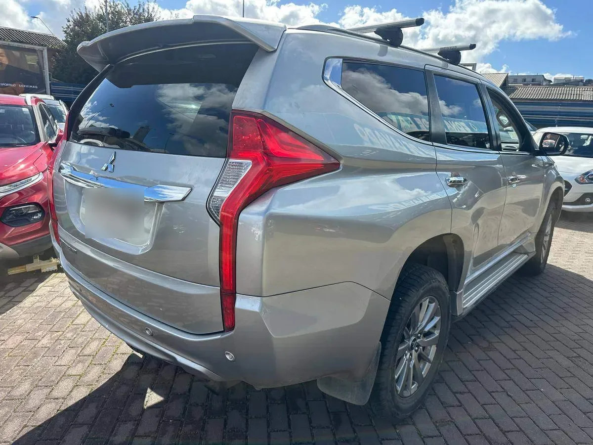 Mitsubishi Montero Sport 2.4 Diesel 4x4 Mt 5p año 2019