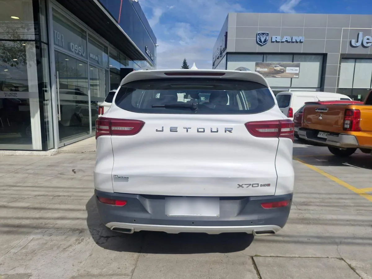 Jetour X70 1.5t Glx 4x2 At 5p año 2024
