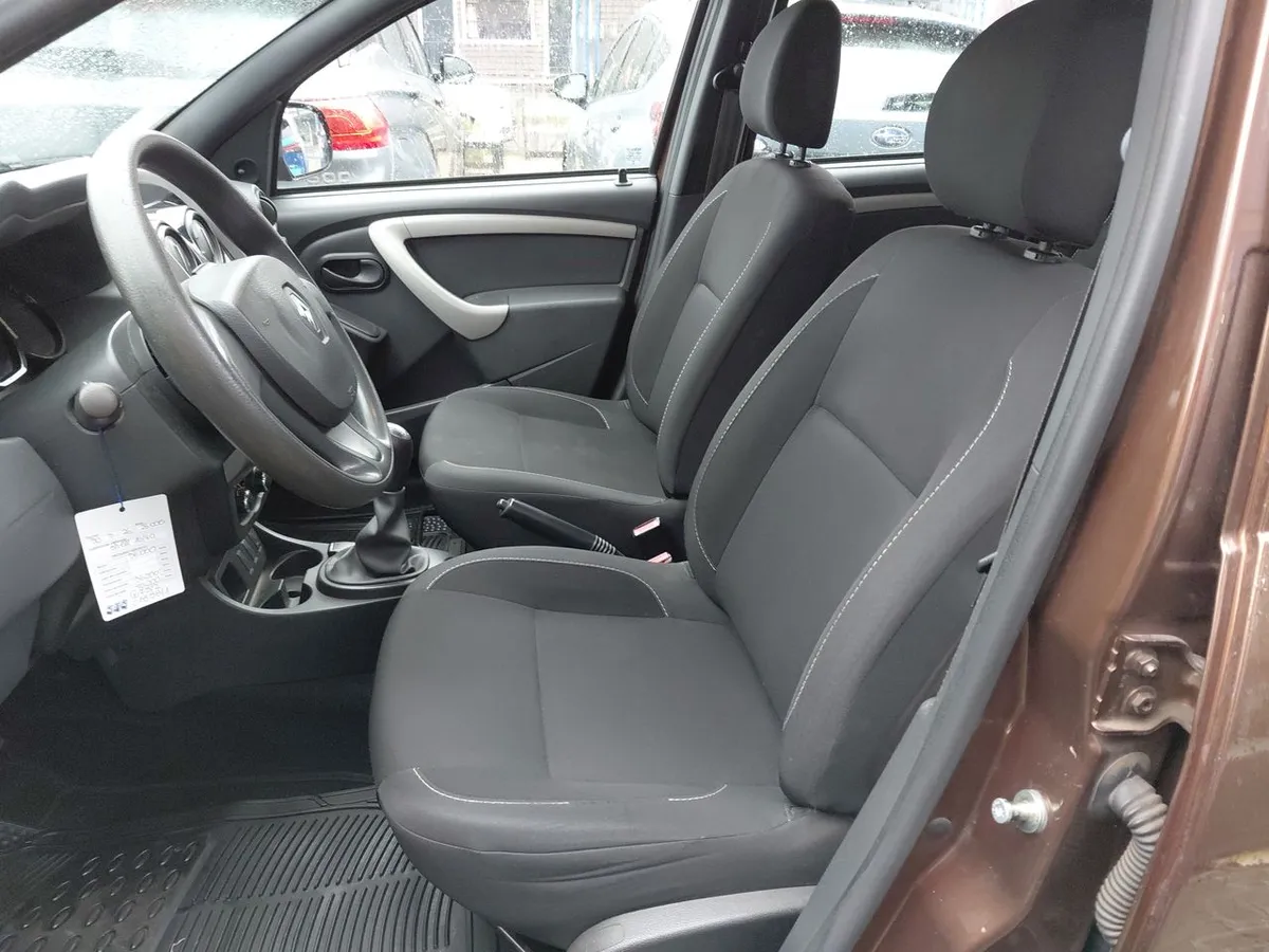 Renault Duster 1.6 Life 4x2 5mt 5p año 2019