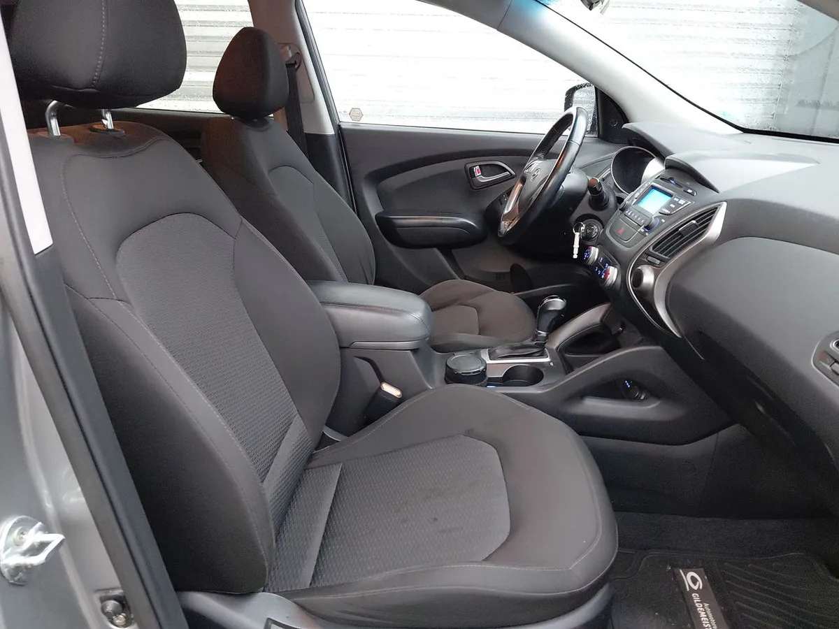 Hyundai Tucson 2.0 Gl 2wd Lm Pe Ac 2ab At 5p año 2016