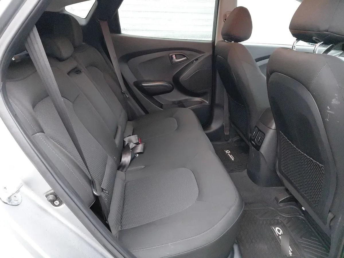 Hyundai Tucson 2.0 Gl 2wd Lm Pe Ac 2ab At 5p año 2016