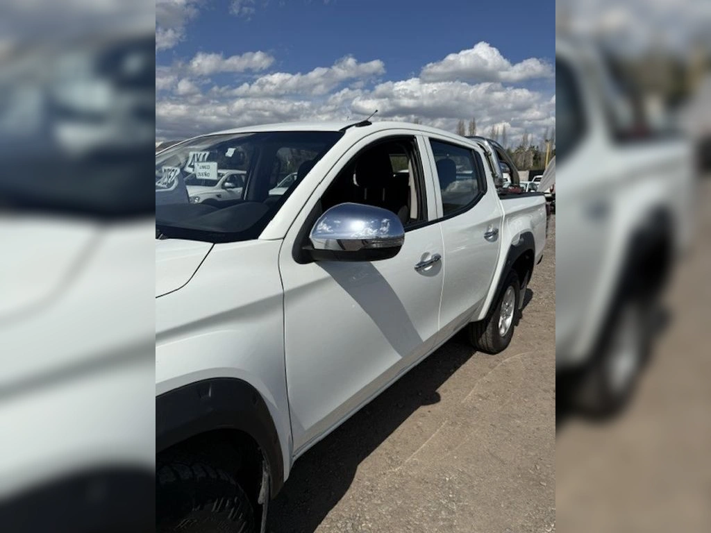 Mitsubishi L200 2.4 Katana año 2023