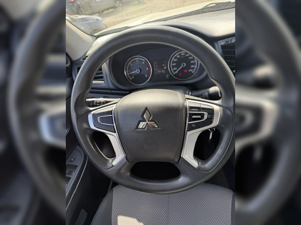 Mitsubishi L200 2.4 Katana año 2023