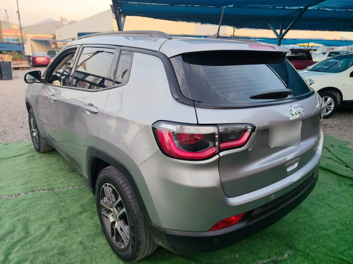 JEEP COMPASS 2.4 Longitude At año 2020