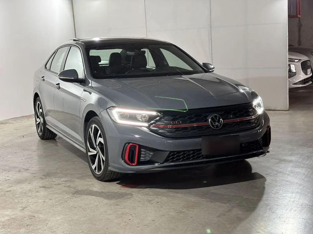 Volkswagen Jetta Gli 4x2 2.0 Aut año 2024