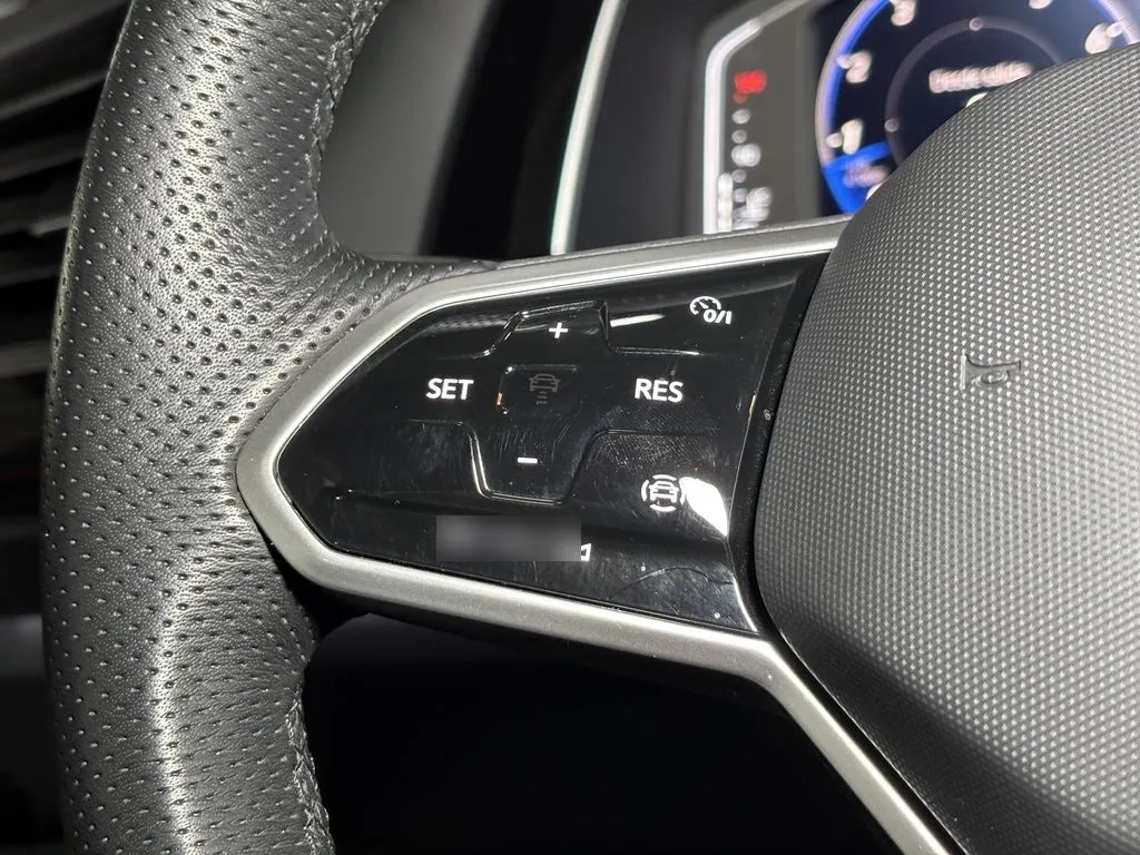 Volkswagen Jetta Gli 4x2 2.0 Aut año 2024
