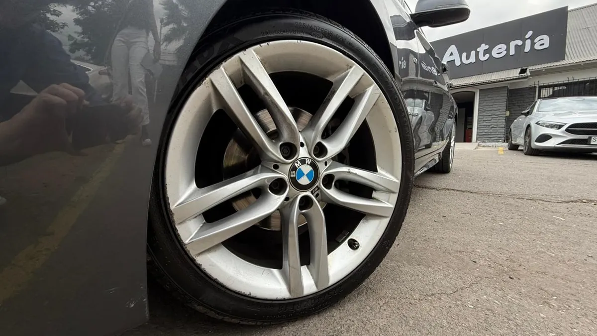 BMW 120i 1.6 Lci M Sport 4x2 Hb At 5p año 2017