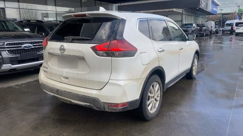 Nissan X-Trail 2.5 Drive 4x2 At 5p año 2021