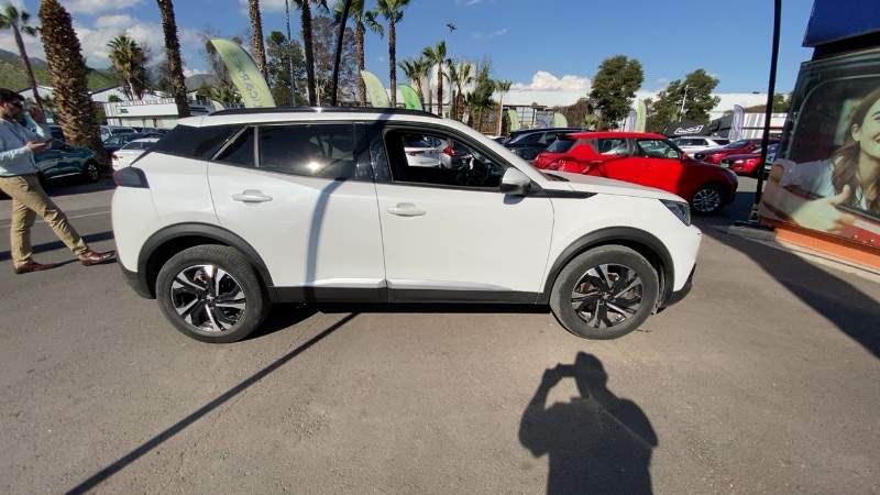 Peugeot 2008 1.2 Allure Puretech 4x2 130 At 5p año 2021