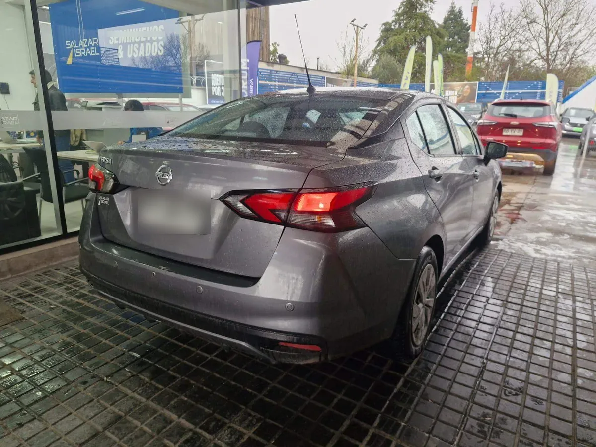 Nissan Versa 1.6 Sense 4x2 Mt 4p año 2021