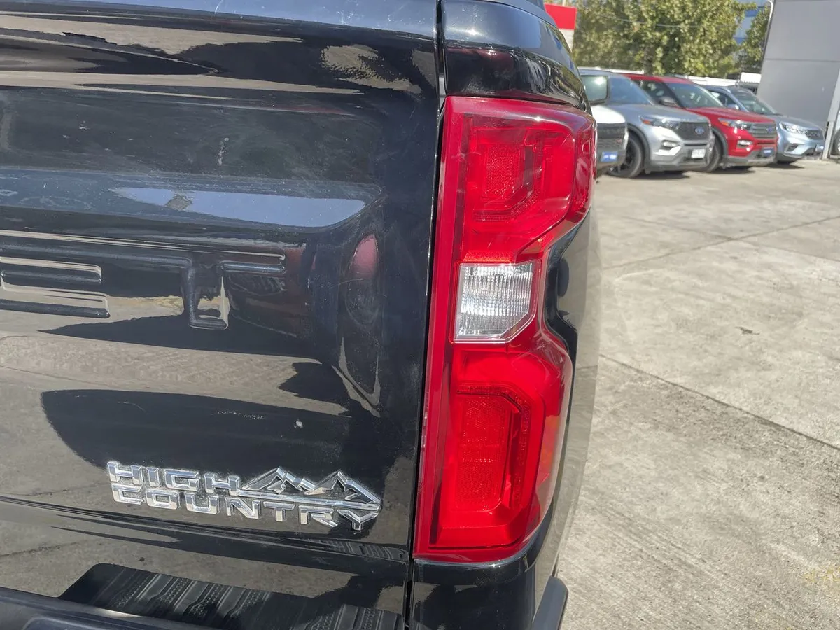 Chevrolet Silverado 3.0 High Country 4x4 At 4p año 2024