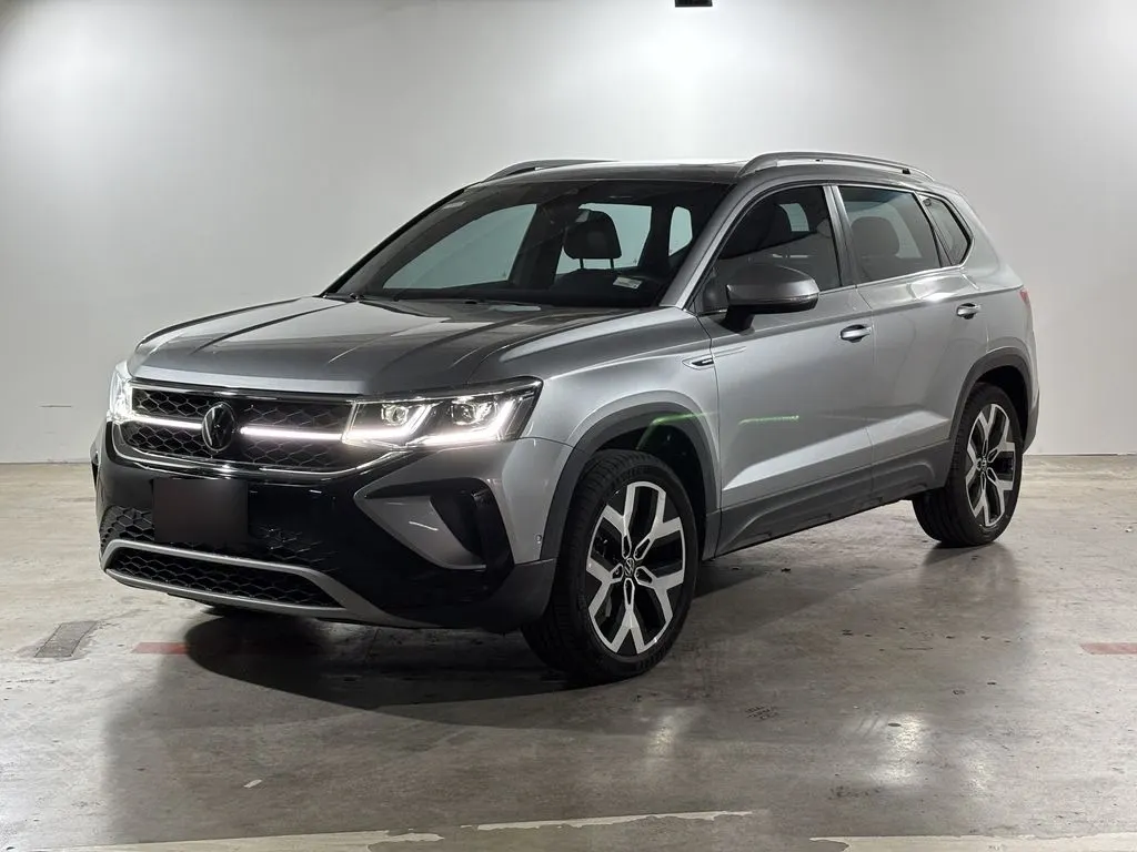 Volkswagen Taos Aut año 2025