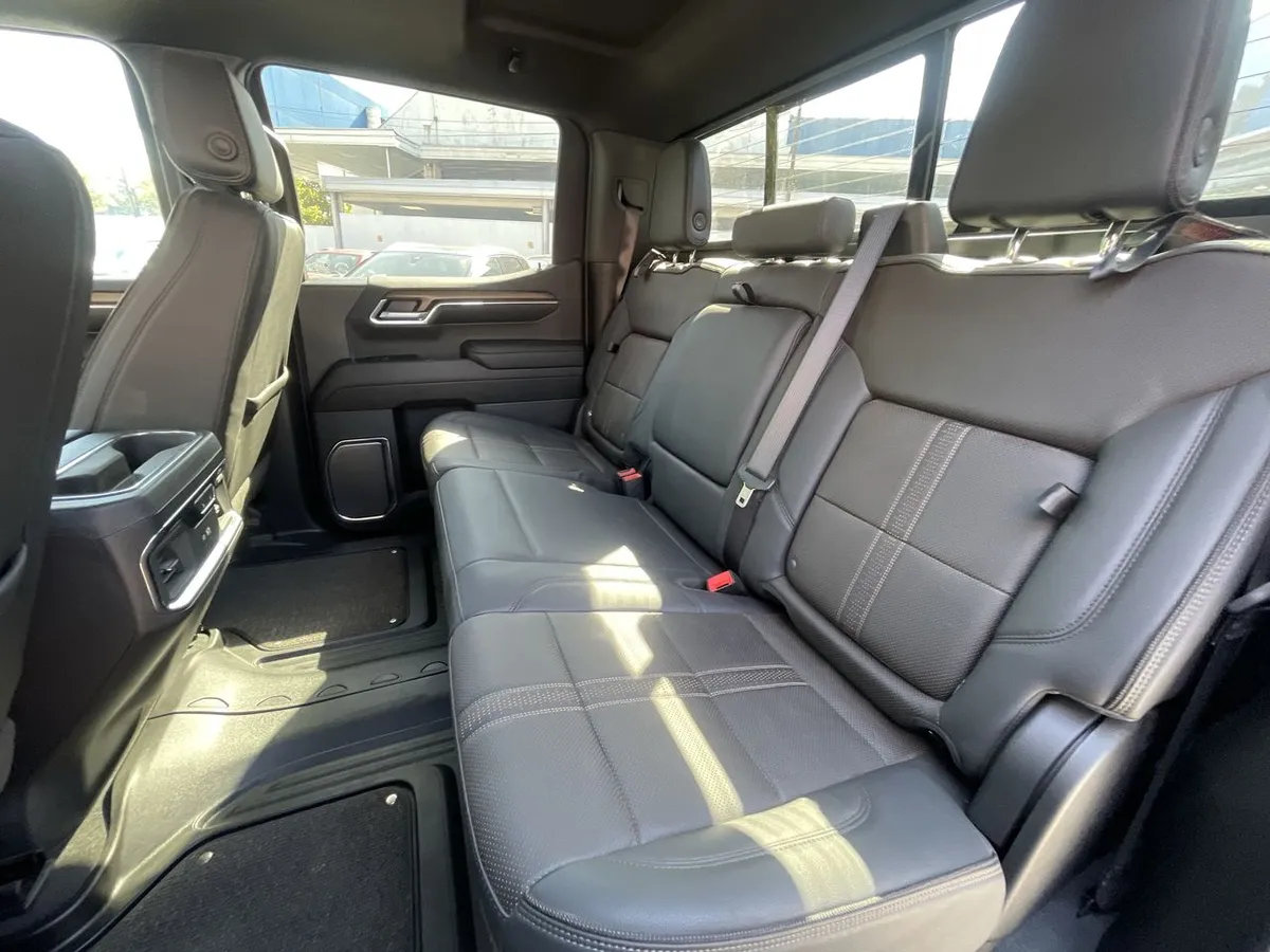 Chevrolet Silverado 3.0 High Country 4x4 At 4p año 2024