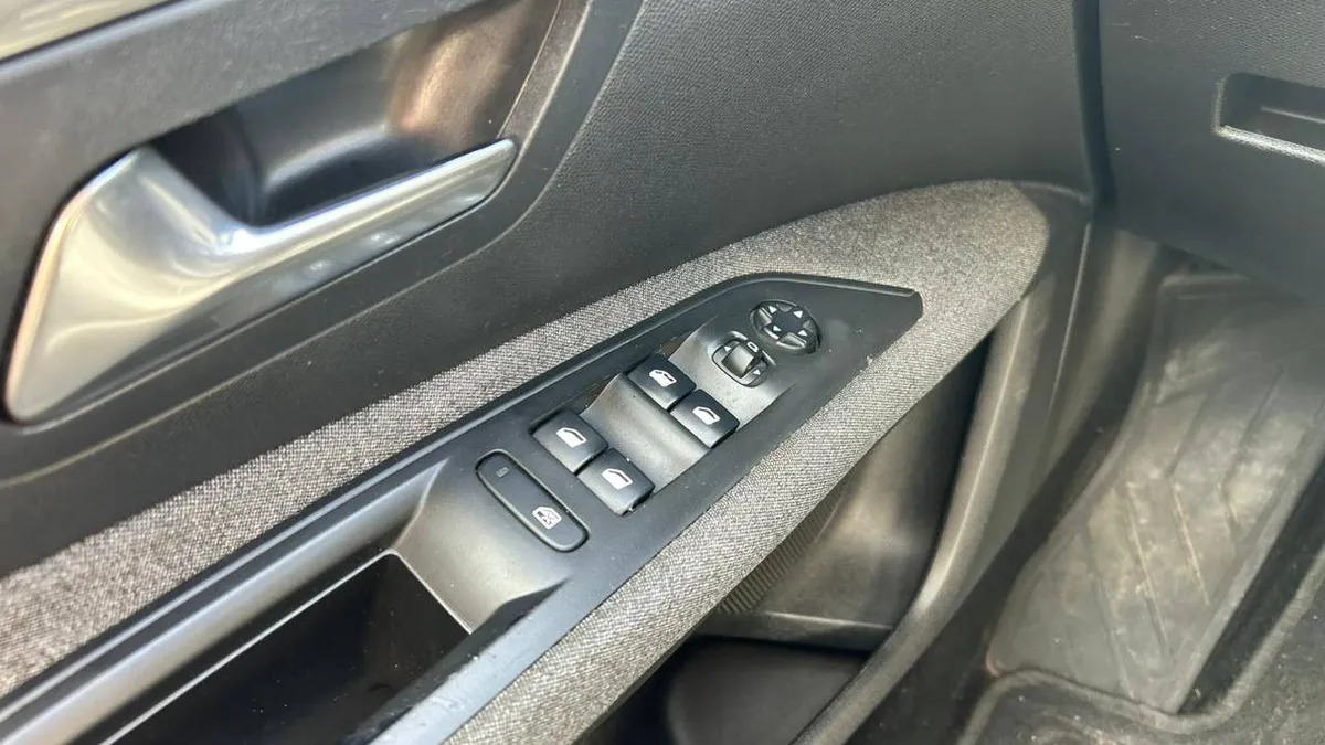 Peugeot 3008 1.6 Active 4x2 Thp 165hp Eat6 5p año 2018