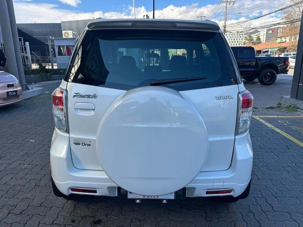 Toyota Rush Lujo 4x2 1.5 Mt año 2017