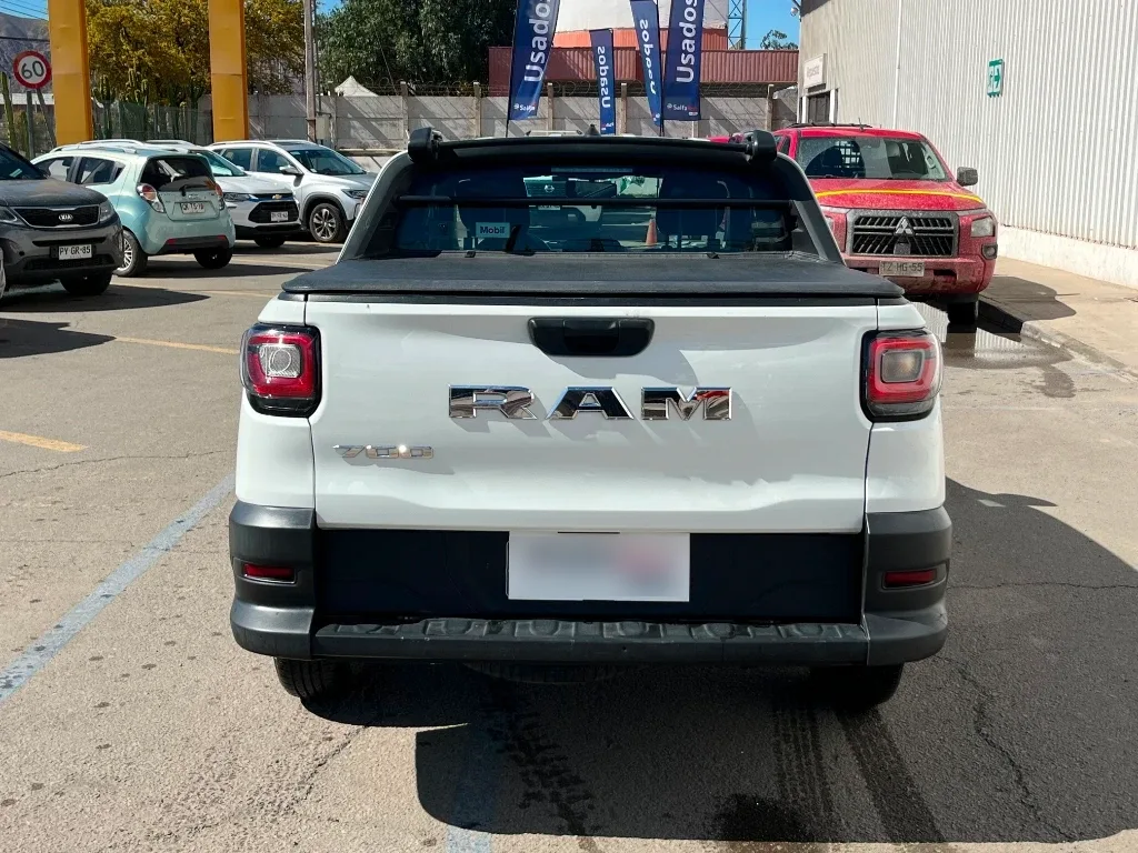 Dodge Ram 700 Slt Cd 1.4l año 2023