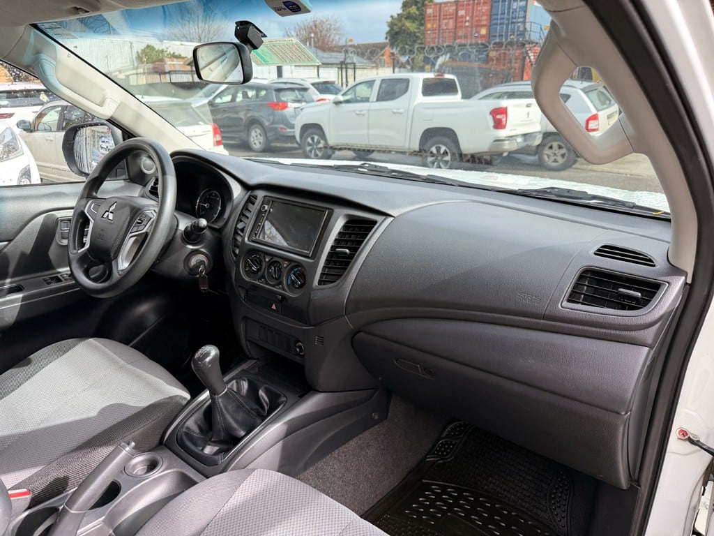 Mitsubishi L200 2.4 Katana Cr año 2023