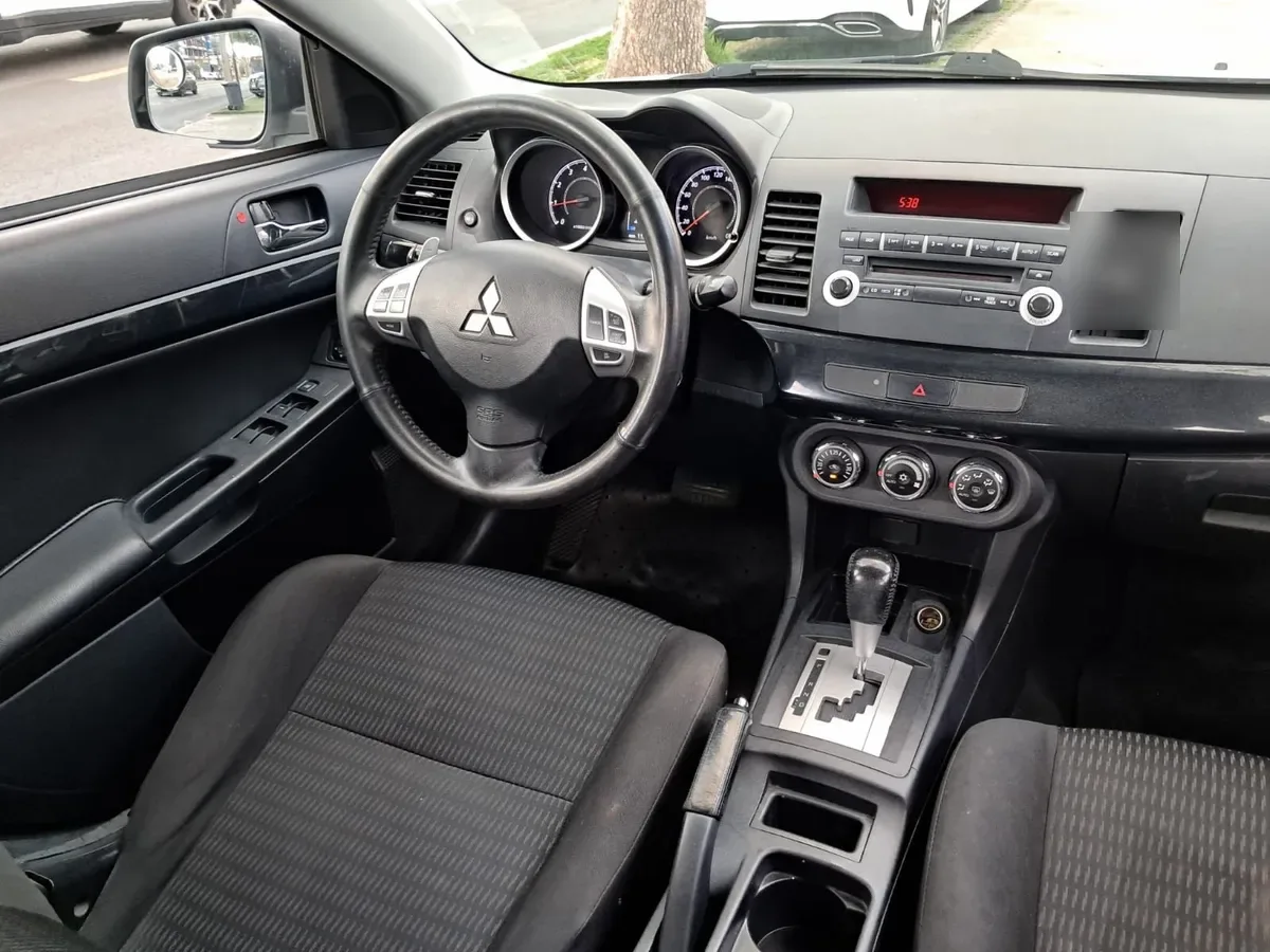 MITSUBISHI LANCER 1.6 R/t At año 2013