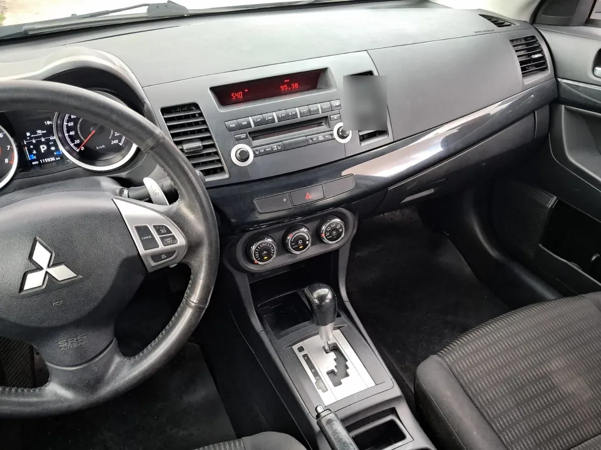 MITSUBISHI LANCER 1.6 R/t At año 2013
