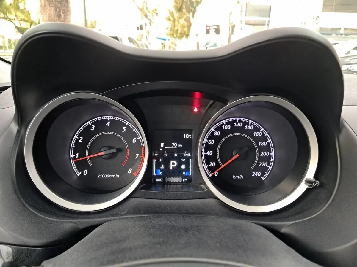 MITSUBISHI LANCER 1.6 R/t At año 2013