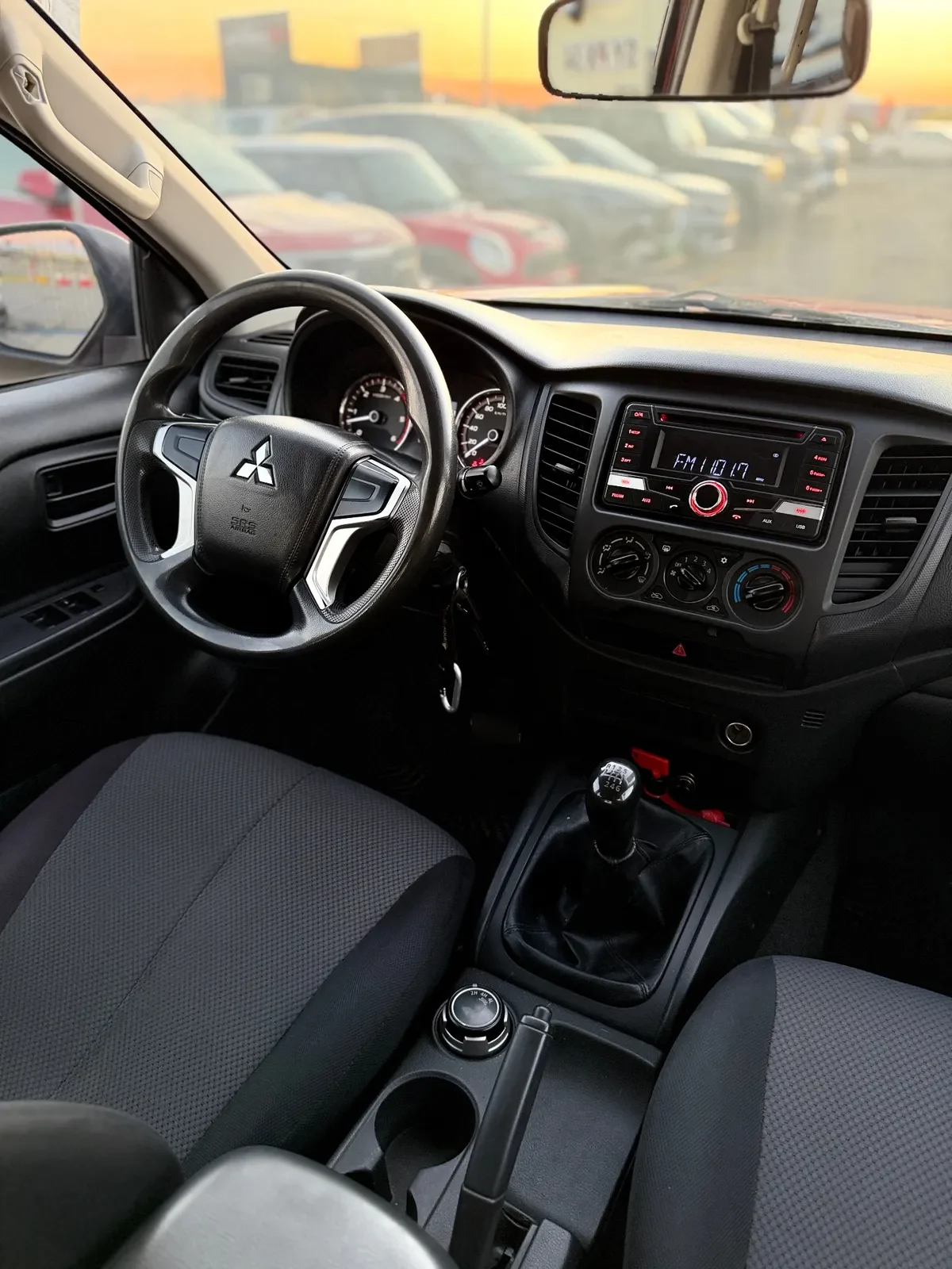 MITSUBISHI L200 2.4 Katana Crm Mt 4x4 Diesel año 2022