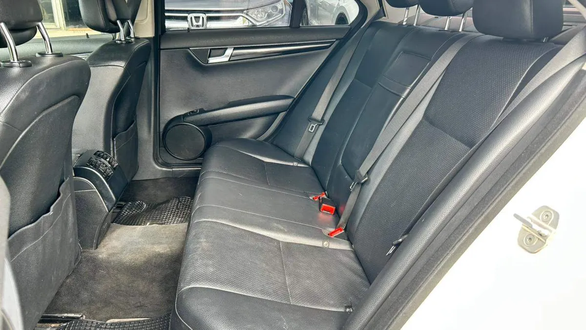 Mercedes-Benz C180 Cgi Blue Efficiency 1.8 Aut año 2011