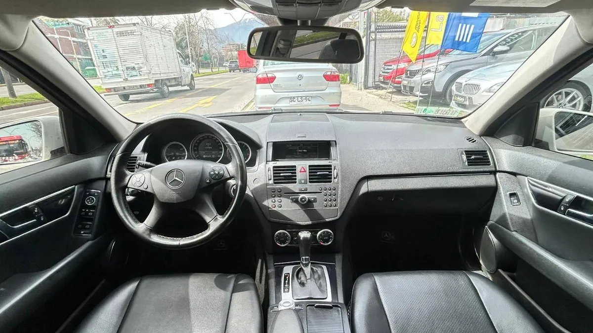 Mercedes-Benz C180 Cgi Blue Efficiency 1.8 Aut año 2011