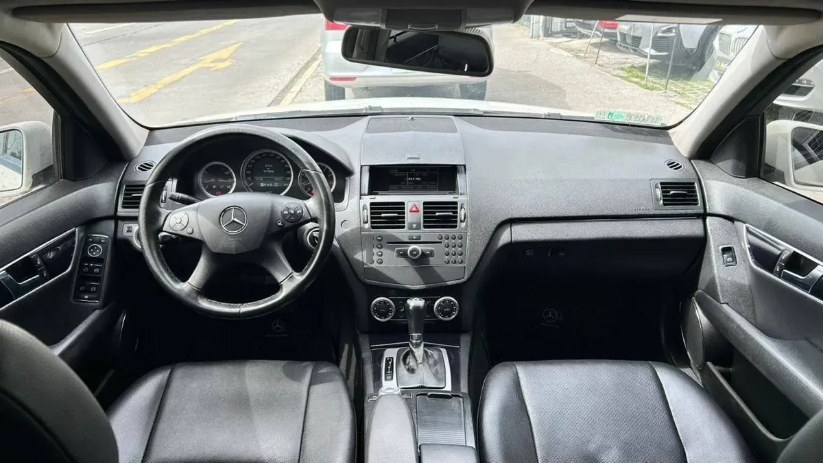 Mercedes-Benz C180 Cgi Blue Efficiency 1.8 Aut año 2011