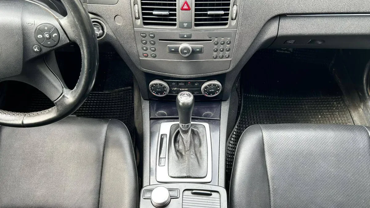 Mercedes-Benz C180 Cgi Blue Efficiency 1.8 Aut año 2011