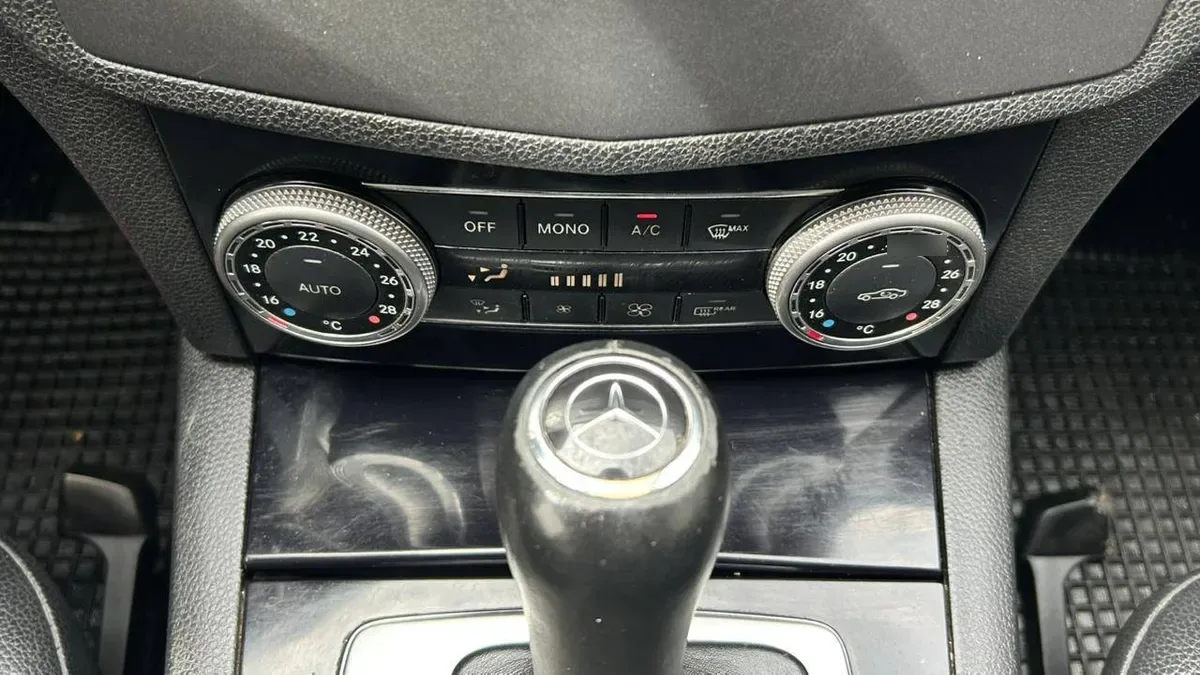 Mercedes-Benz C180 Cgi Blue Efficiency 1.8 Aut año 2011