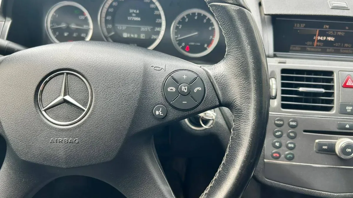 Mercedes-Benz C180 Cgi Blue Efficiency 1.8 Aut año 2011