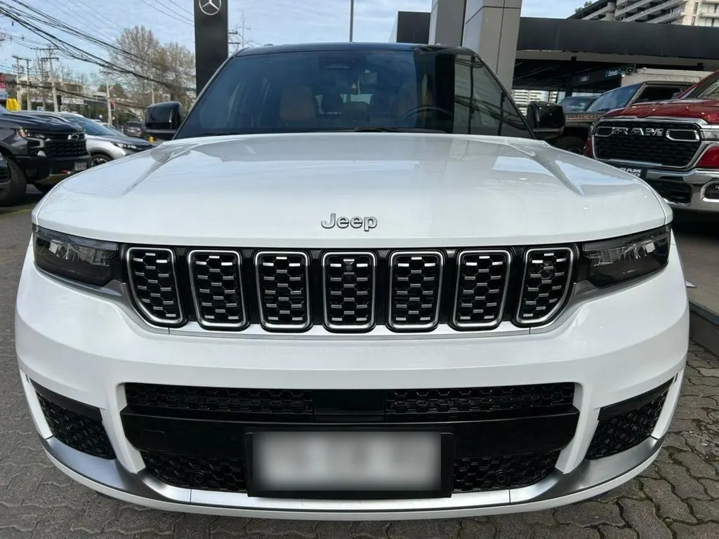 Jeep Cherokee L Summit 4x4 3.6 Aut año 2024